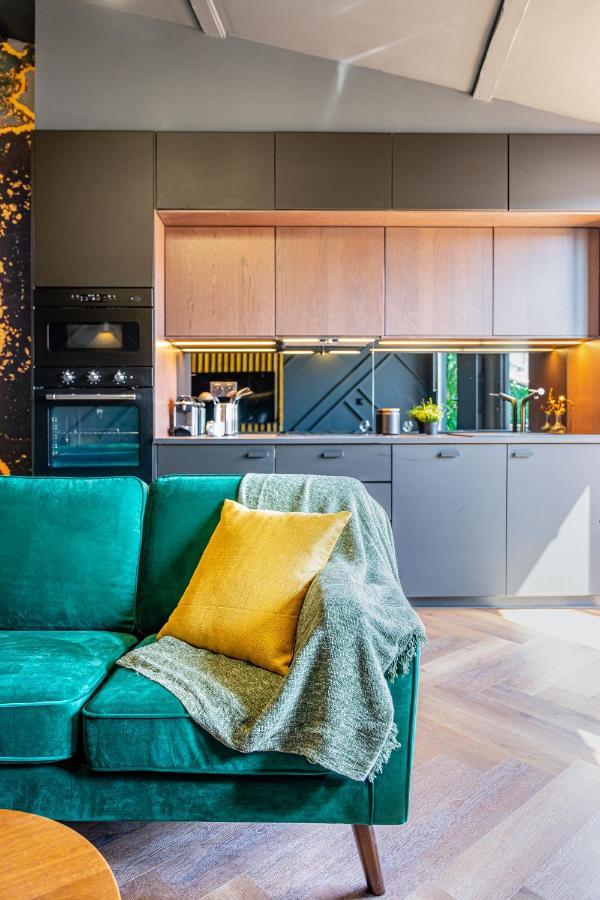 Loft En Ville - Duplex Terrasse Coeur Historique Avec Vue Degagee & Parking Souterrain Offert La Ciotat Exteriér fotografie