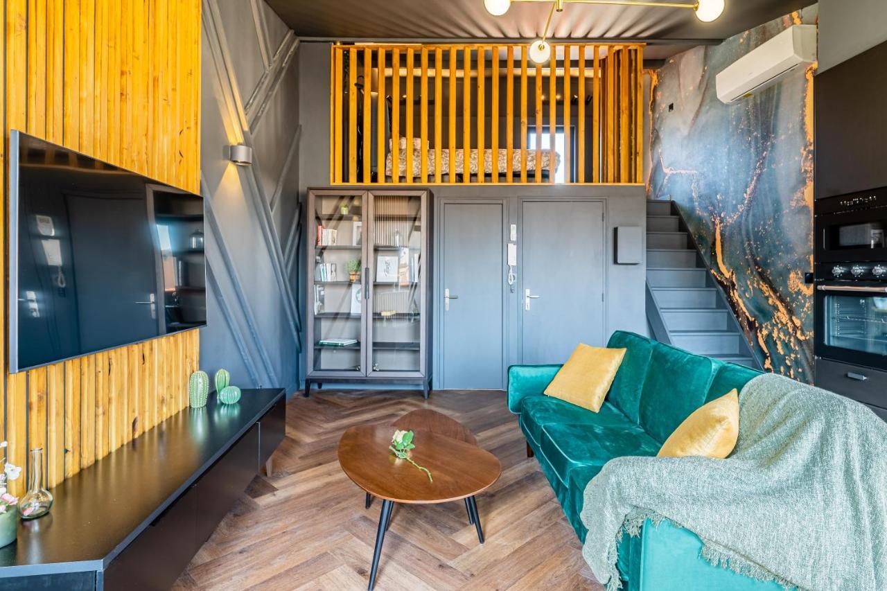 Loft En Ville - Duplex Terrasse Coeur Historique Avec Vue Degagee & Parking Souterrain Offert La Ciotat Exteriér fotografie